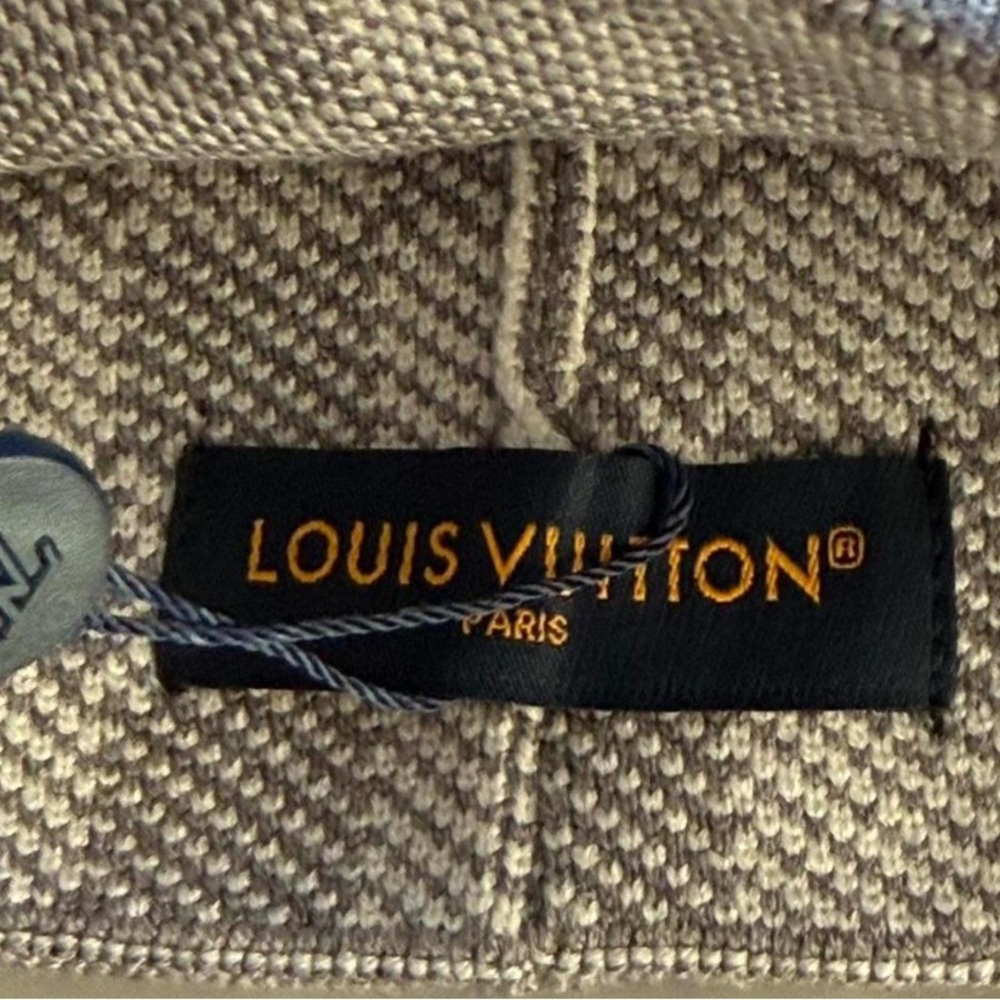 Louis Vuitton Checkered Gray Hat - Picture 4 of 4